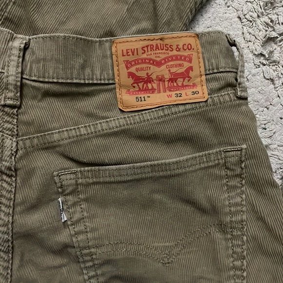 Levi’s straight leg corduroy jeans - Picture 2 of 2